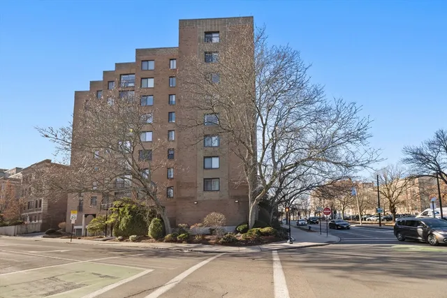 $1,049,999 | 1243 Beacon Street, Unit 5A, Brookline, MA 02446