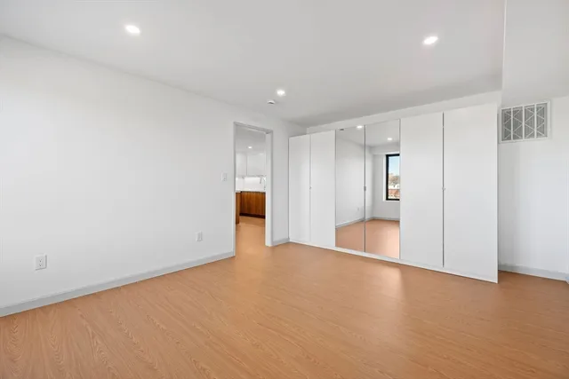 $1,049,999 | 1243 Beacon Street, Unit 5A, Brookline, MA 02446