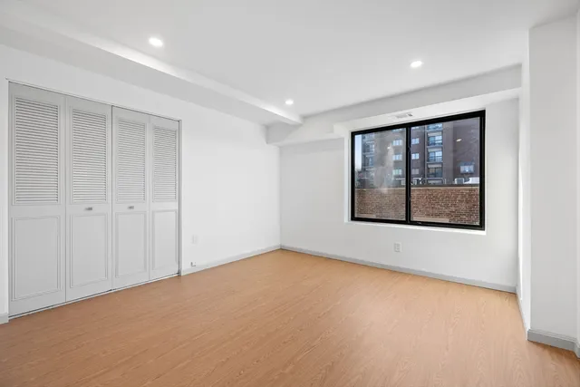 $1,049,999 | 1243 Beacon Street, Unit 5A, Brookline, MA 02446