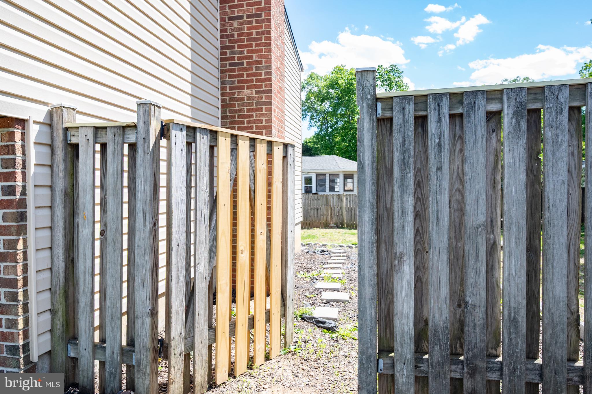4429 Cub Run Road Chantilly, VA 20151 - Photo 43 of 56 a view of a wooden fence