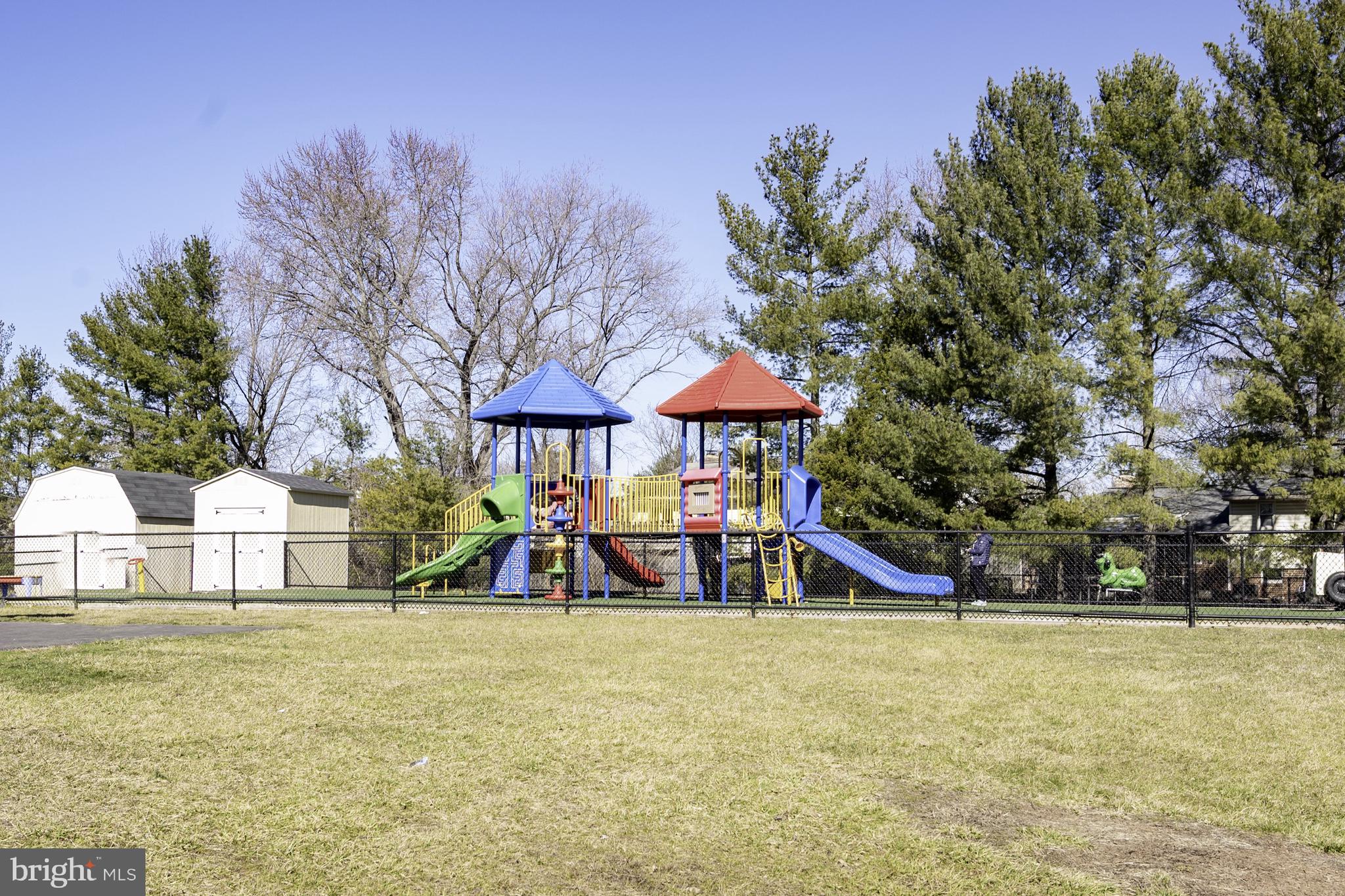 4429 Cub Run Road Chantilly, VA 20151 - Photo 55 of 56 a view of a house with swimming pool and sitting area