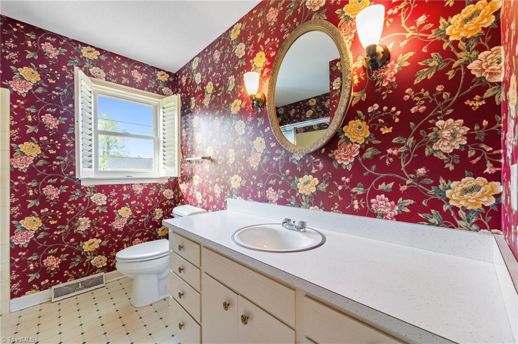 403 Eden Court Graham, NC 27253 - Photo 12 of 21