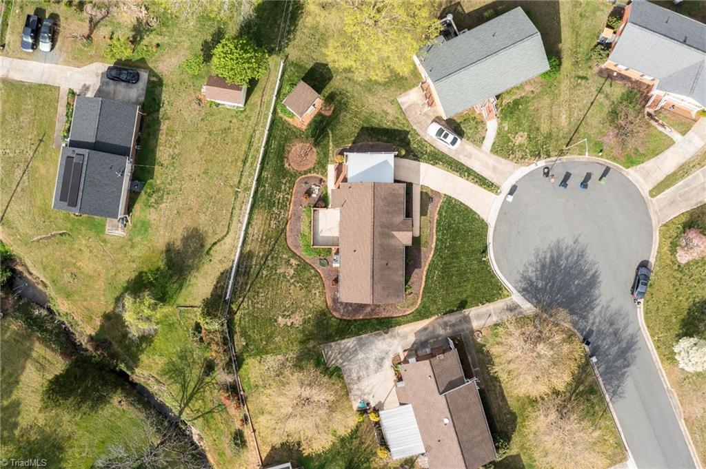 403 Eden Court Graham, NC 27253 - Photo 4 of 21