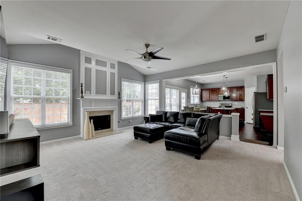 450 Hillingdon Way Suwanee, GA 30024 - Photo 10 of 71