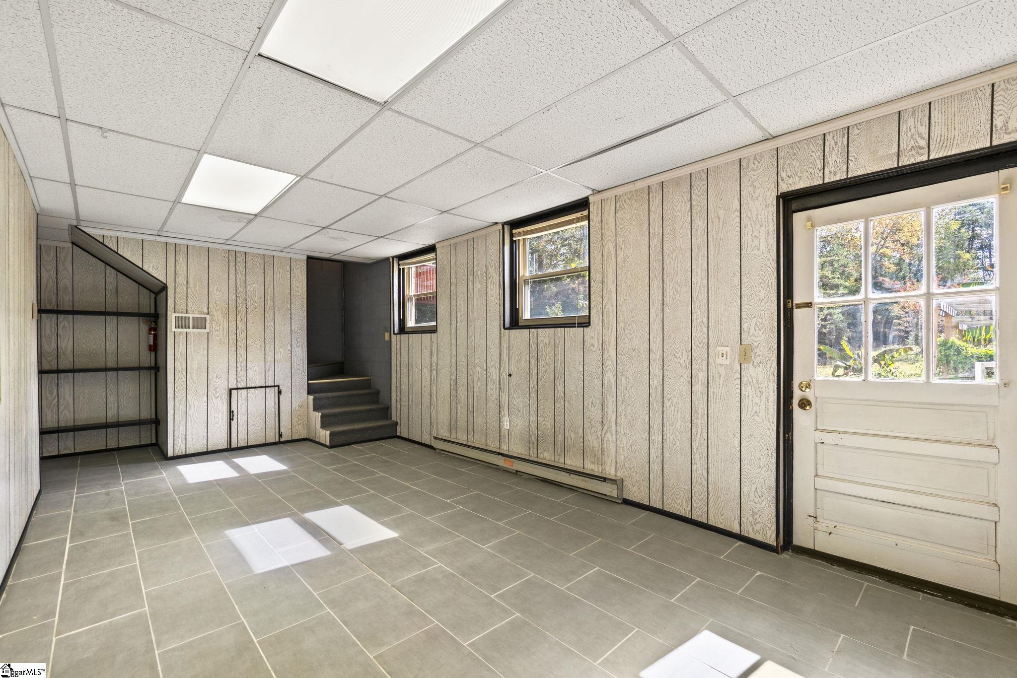 215 Eastbourne Road Greenville, SC 29611 - Photo 23 of 34 Gallery Image 23
