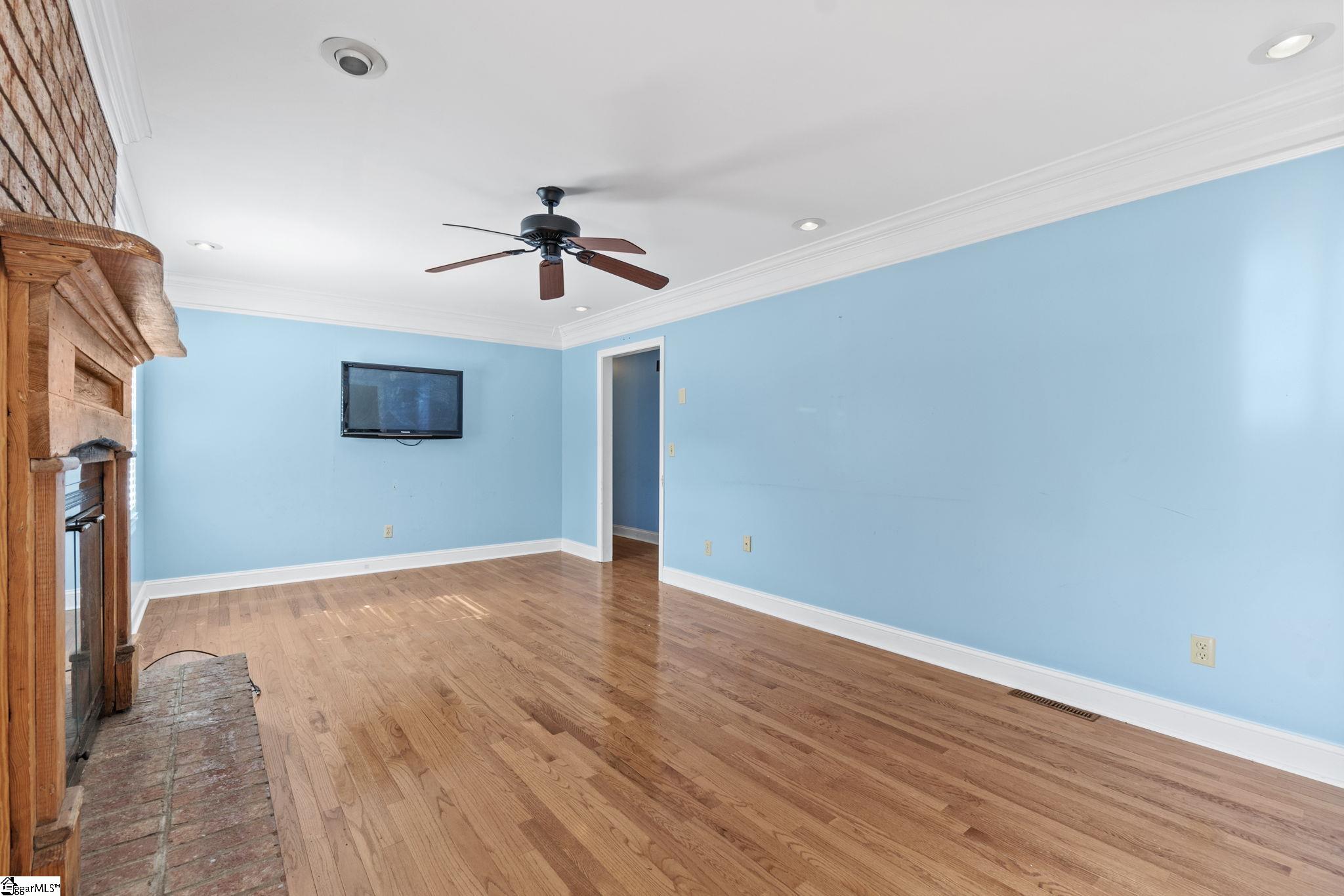 215 Eastbourne Road Greenville, SC 29611 - Photo 7 of 34 Gallery Image 7