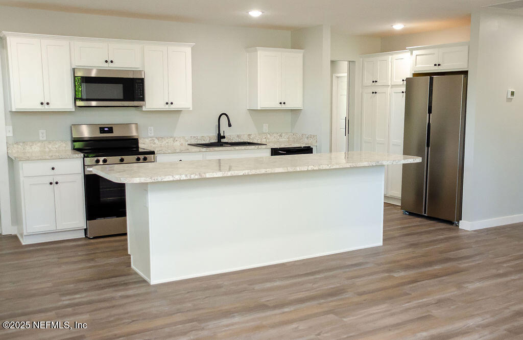 4373 Falcon Run Lane Middleburg, FL 32068 - Photo 2 of 38 Kitchen