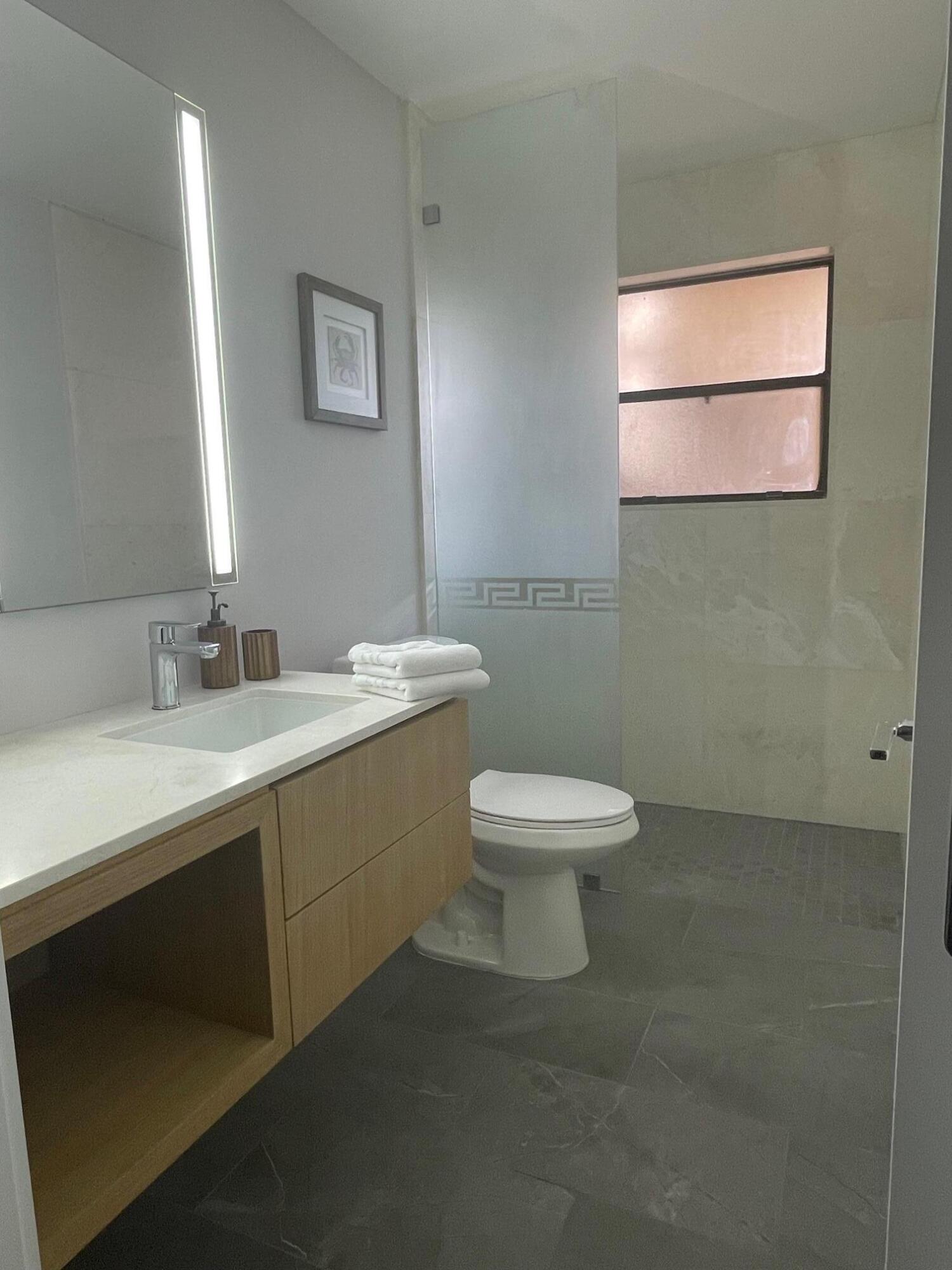 12959 Pennypacker Trail, Unit 9 Wellington, FL 33414 - Photo 20 of 25 Bathroom 2