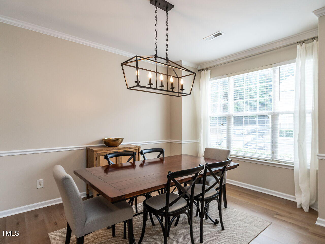 8349 City Loft Court Raleigh, NC 27613 - Photo 3 of 24 005-1280x960-dining-room