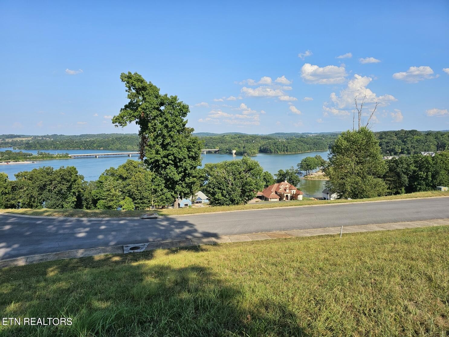 2486 Starboard Crest Road Morristown, TN 37814 - Photo 11 of 28 Gallery Image 11