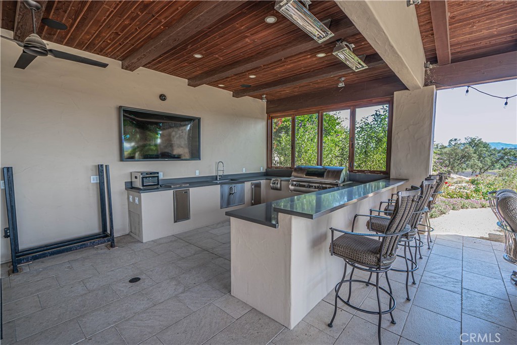 3030 Templeton Road Templeton, CA 93465 - Photo 30 of 75 Enjoy year-round outdoor dining with a built-in BBQ and heated lamps.