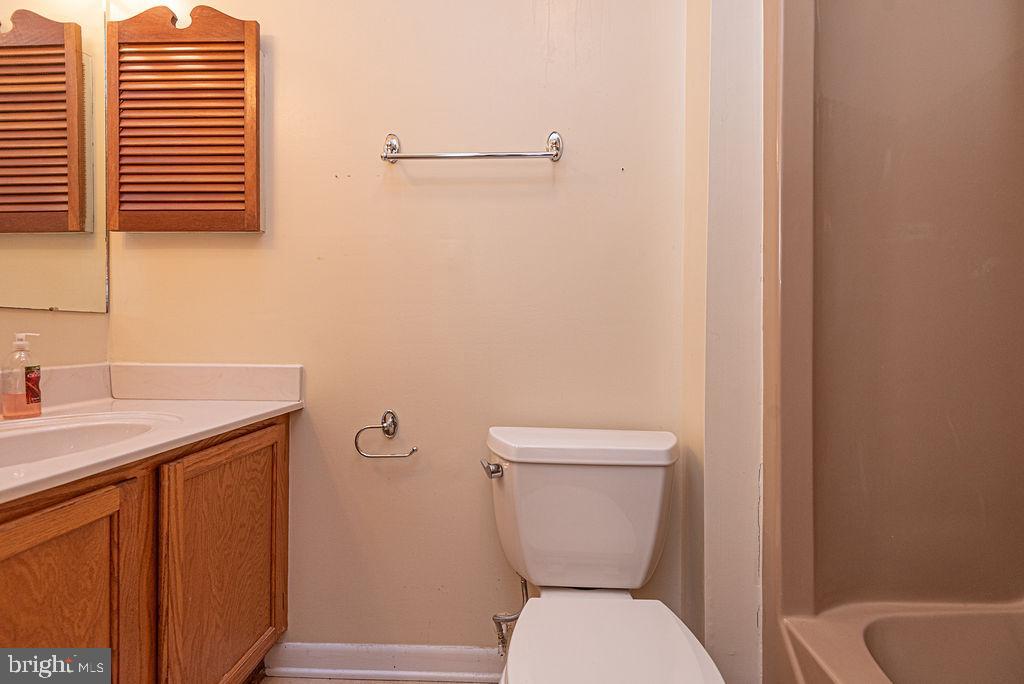 13 Drawbridge Road Ocean Pines, MD 21811 - Photo 42 of 51 Full bathroom #2 in hallway