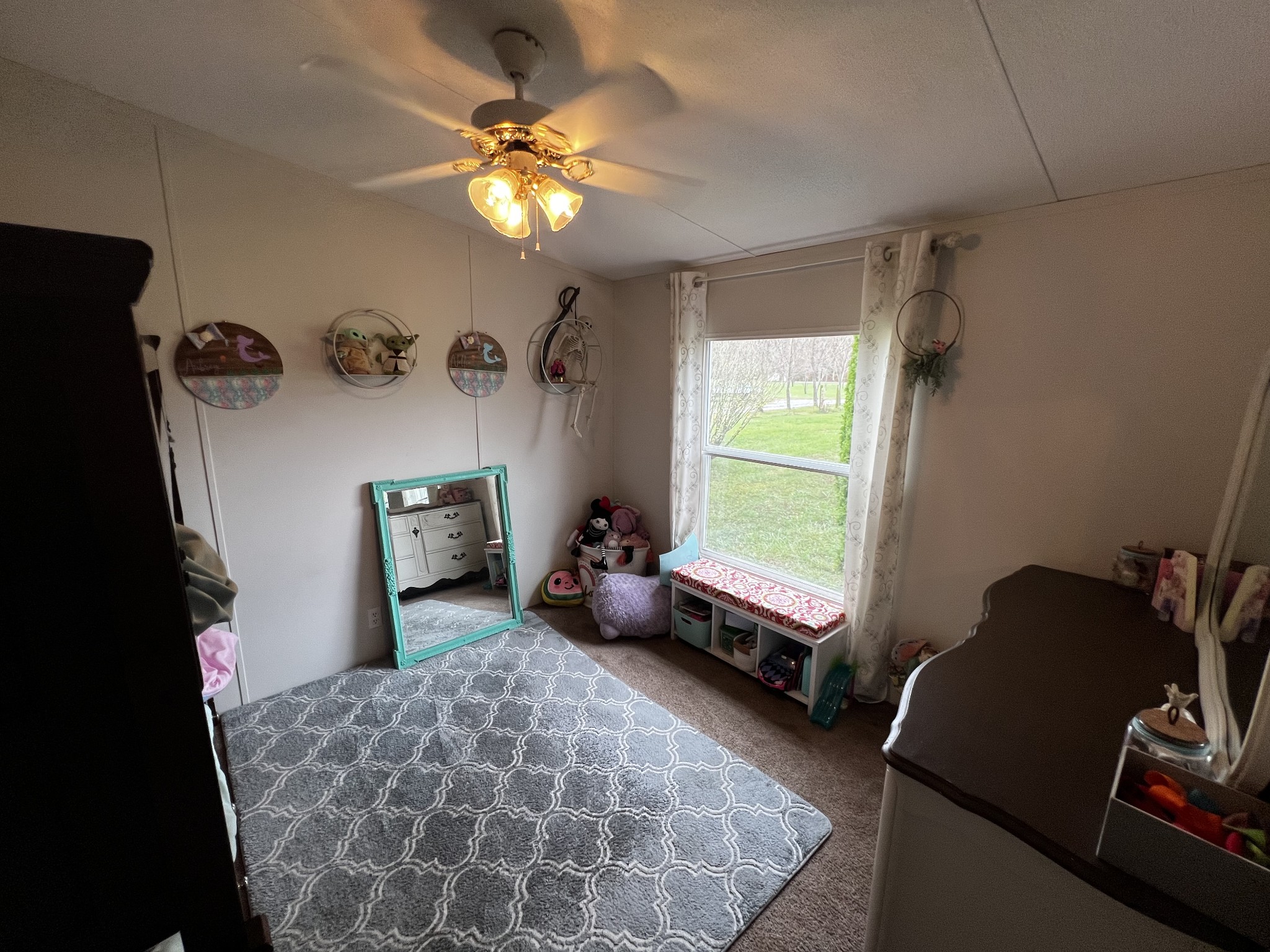 1870 Parker Road Manchester, TN 37355 - Photo 22 of 40 a bedroom with bed and a window