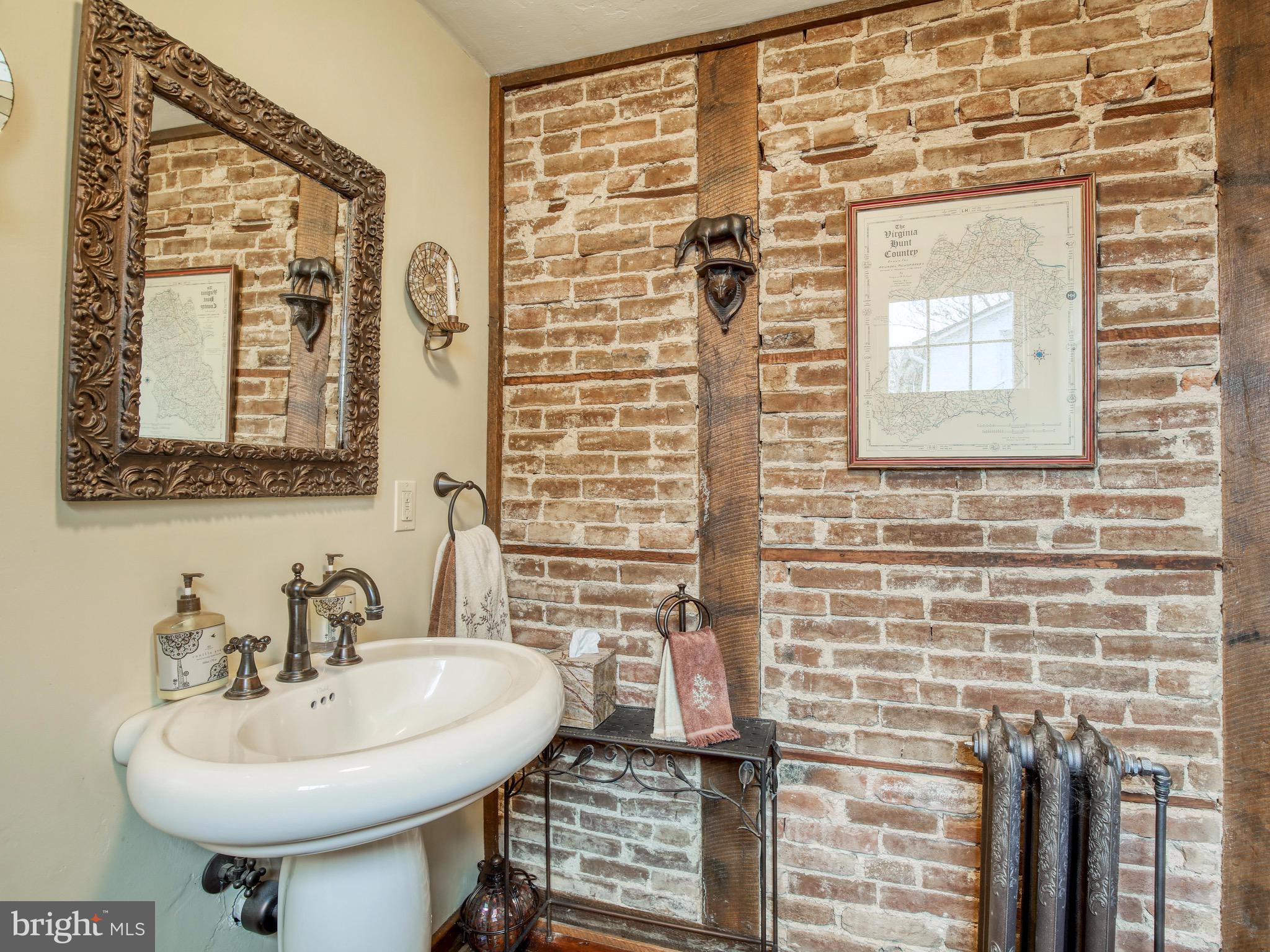 20775 Airmont Road Bluemont, VA 20135 - Photo 48 of 78 Half bath off dining room