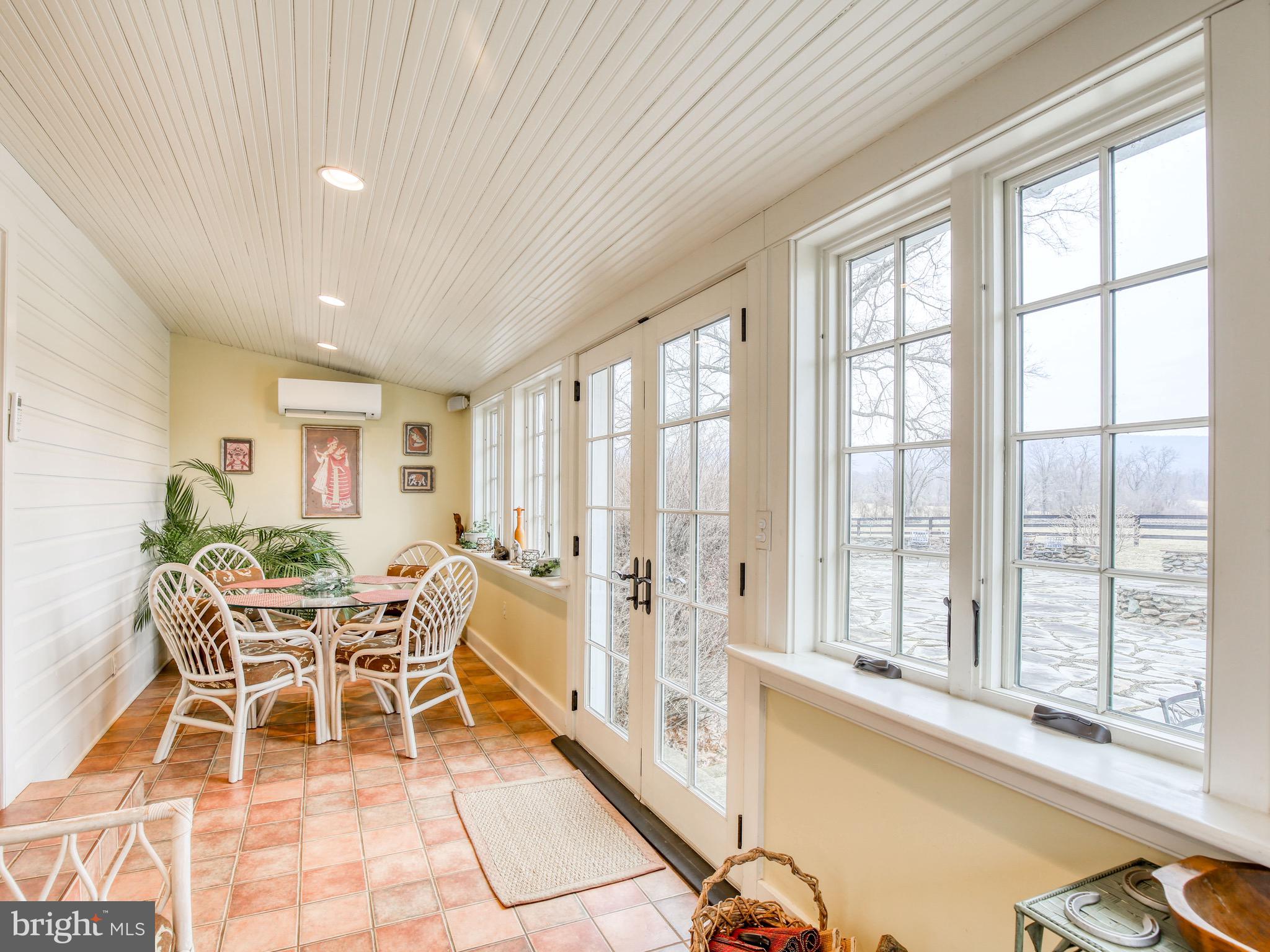 20775 Airmont Road Bluemont, VA 20135 - Photo 59 of 78 Sun room/breakfast room - heated tile floor