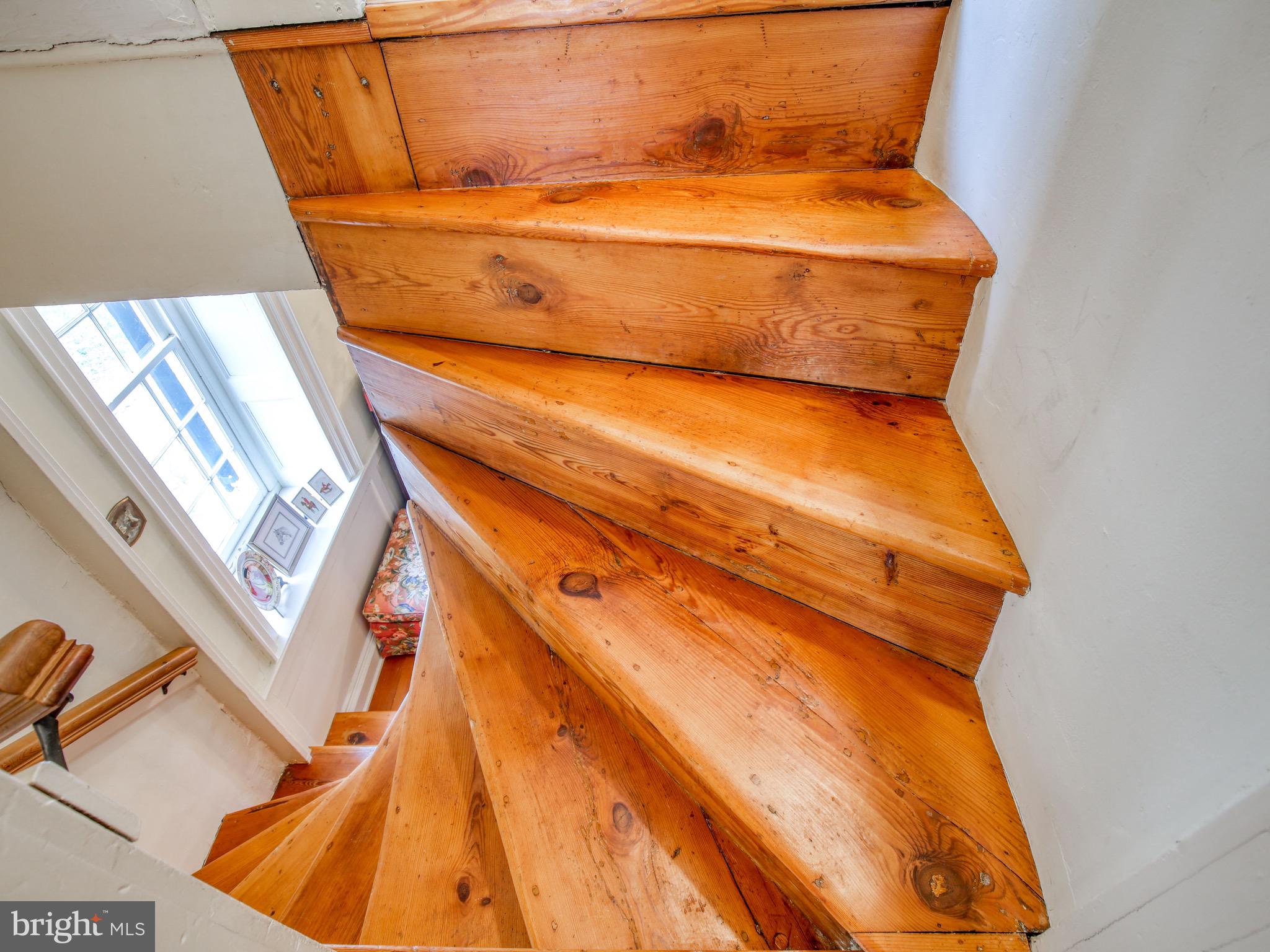 20775 Airmont Road Bluemont, VA 20135 - Photo 71 of 78 Rear steps from second floor to kitchen
