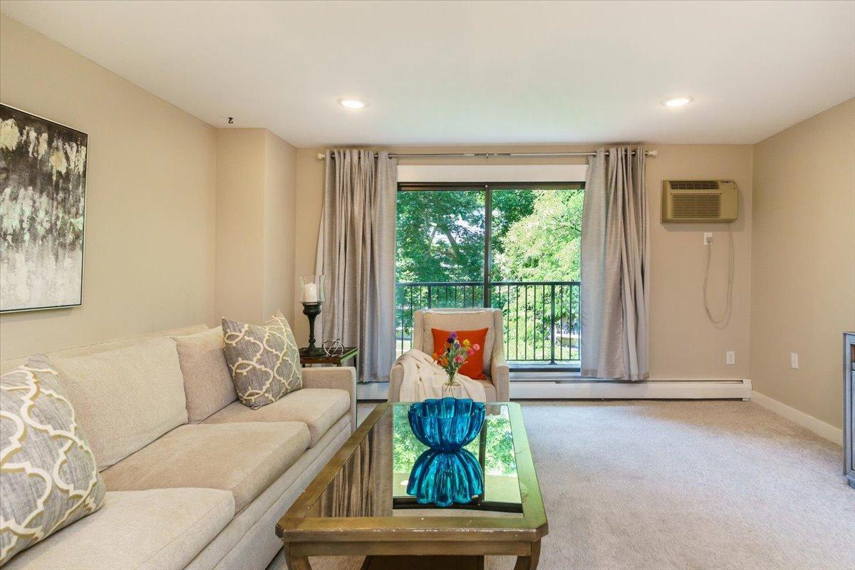 10501 Cedar Lake Road, Unit 404 Minnetonka, MN 55305 - Photo 14 of 34