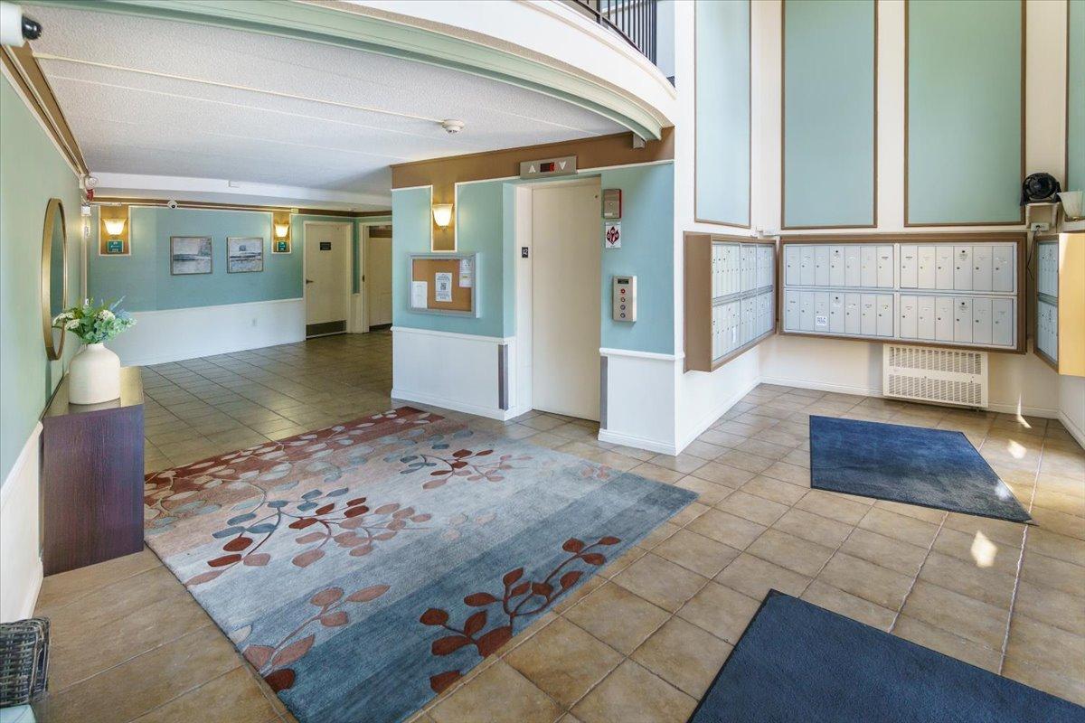 10501 Cedar Lake Road, Unit 404 Minnetonka, MN 55305 - Photo 30 of 34