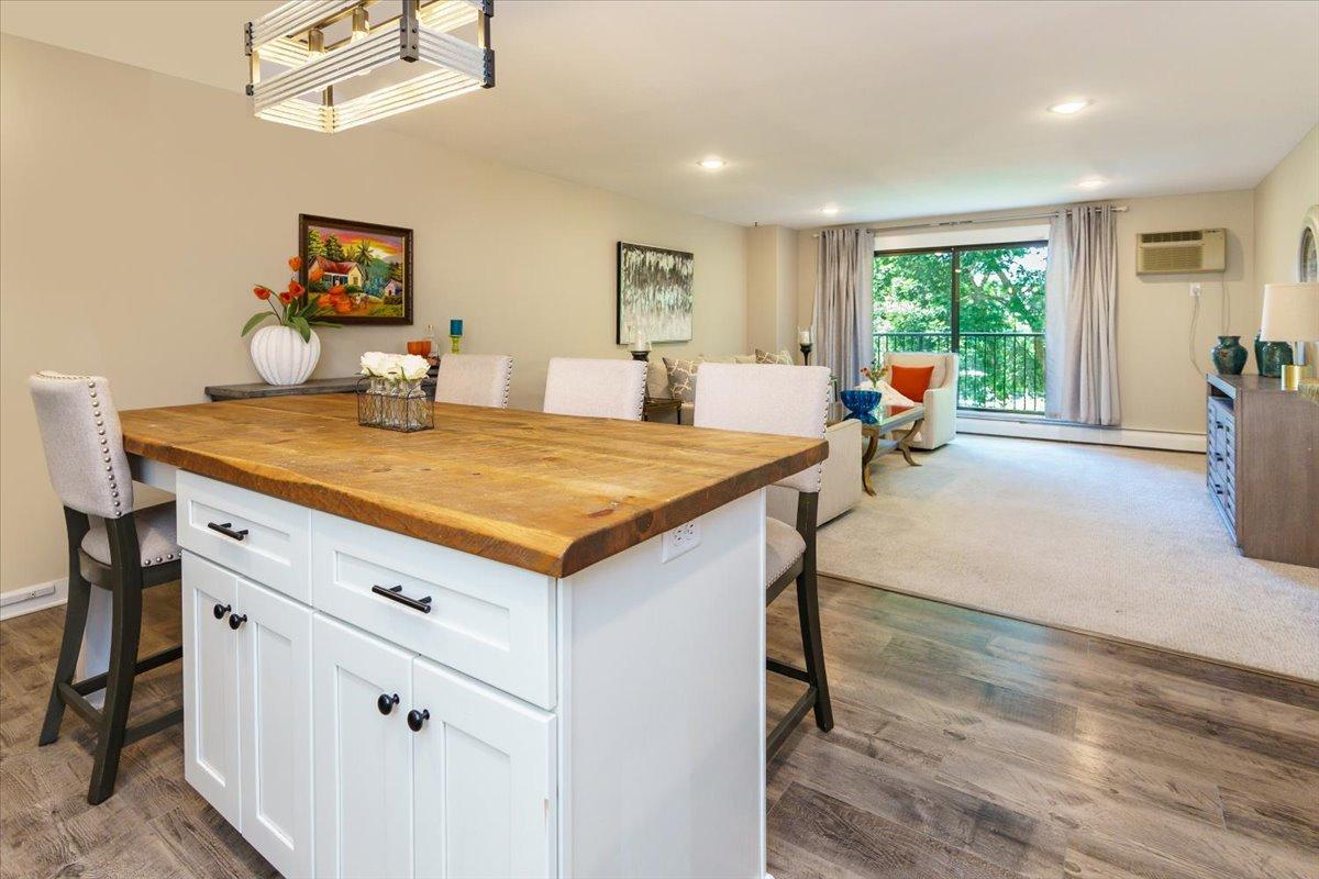 10501 Cedar Lake Road, Unit 404 Minnetonka, MN 55305 - Photo 10 of 34