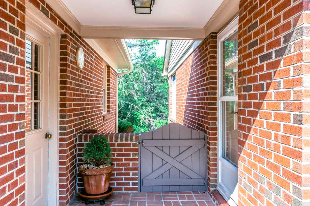 868 Todd Road Mount Sidney, VA 24467 - Photo 39 of 47 a view of a door and chair