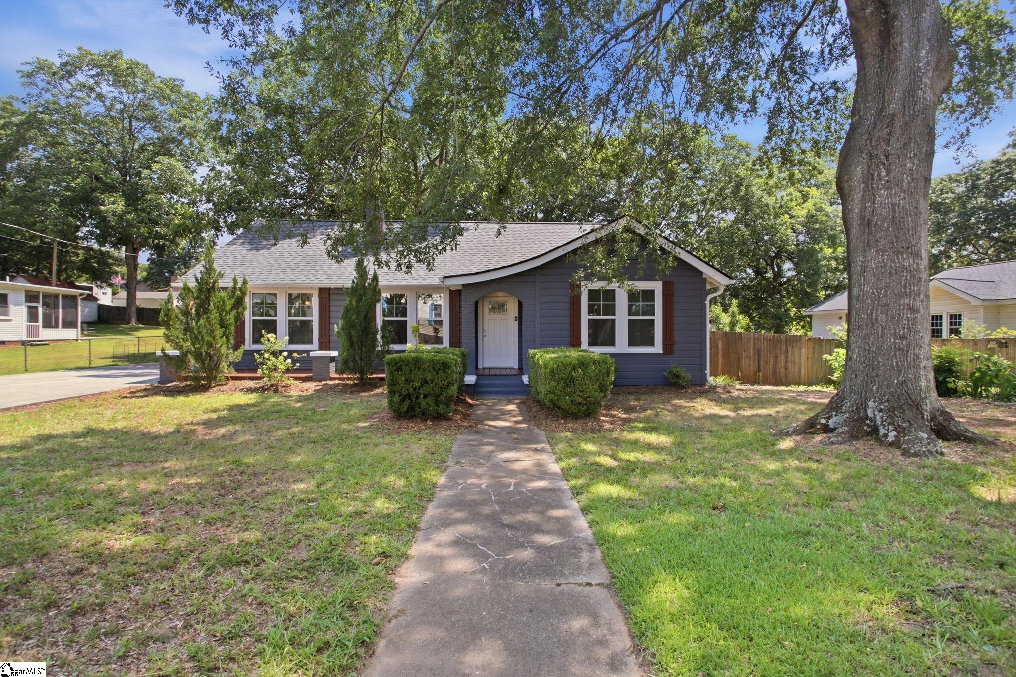 306 Powell Street Easley, SC 29640 - Photo 1 of 47 Gallery Image 1
