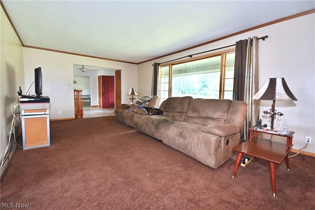 3748 Warren - Sharon Road Vienna, OH 44473 - Photo 8 of 20 Living Room