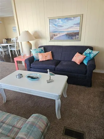 $1,650 | 373 Majesty Drive, Unit 373, Clearwater, FL 33761