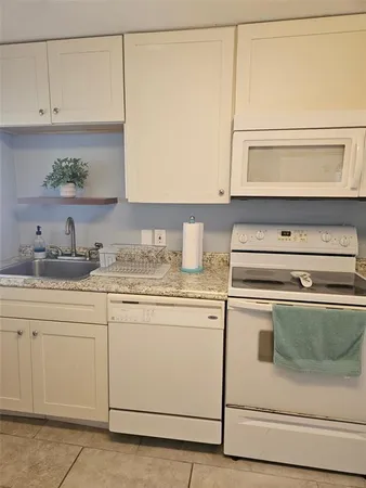 $1,650 | 373 Majesty Drive, Unit 373, Clearwater, FL 33761