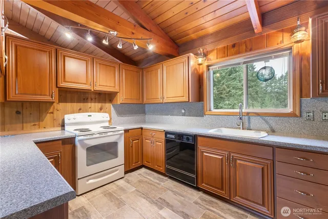 $724,950 | 34412 Mountain Highway East, Eatonville, WA 98328