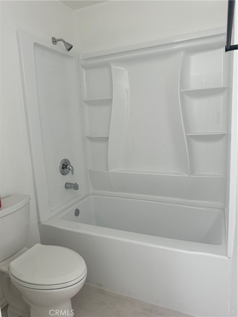 1313 Massachusetts Avenue, Unit 201 Riverside, CA 92507 - Photo 5 of 8