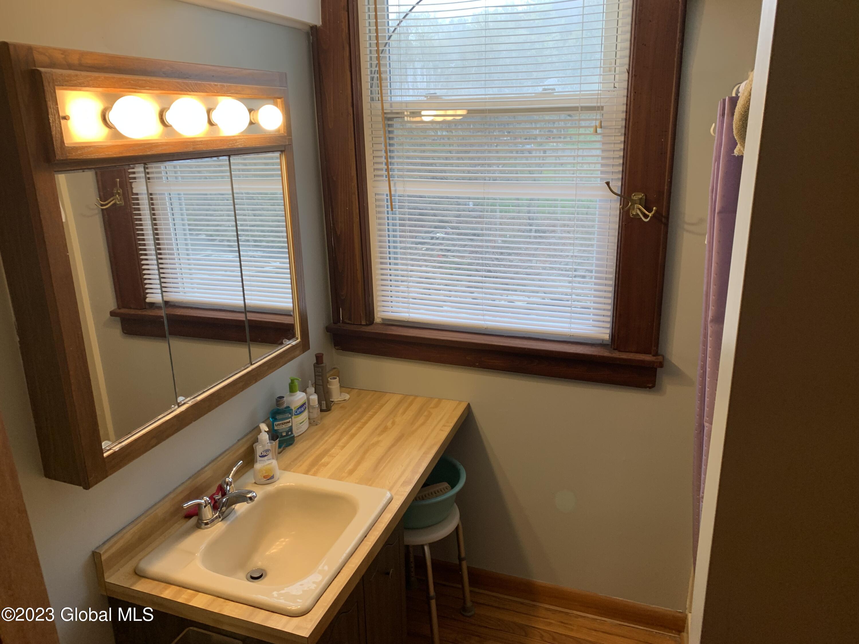 36 Tayer Road East Nassau, NY 12062 - Photo 15 of 34 Joan main bath