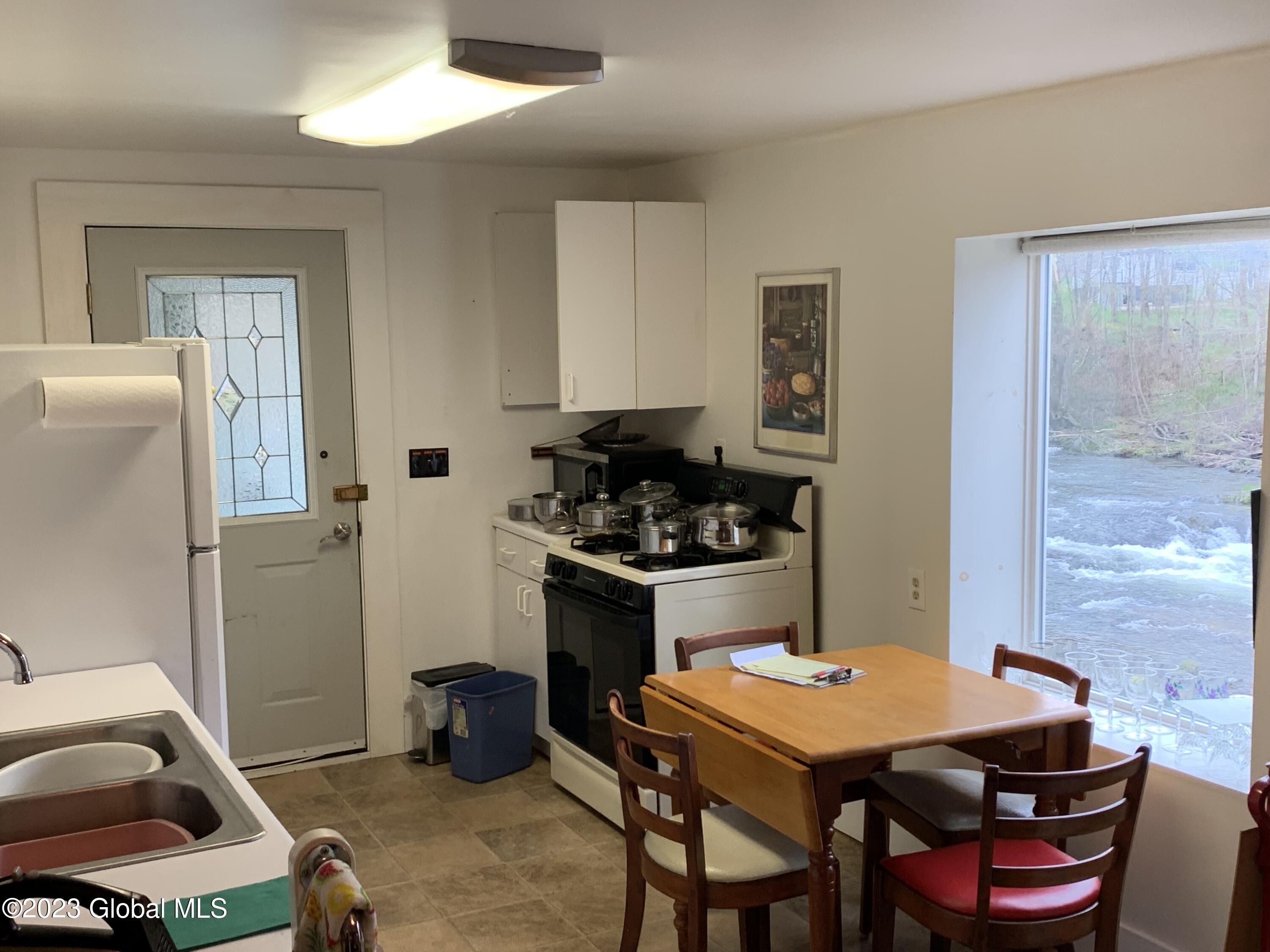 36 Tayer Road East Nassau, NY 12062 - Photo 21 of 34 Joan kitchen main