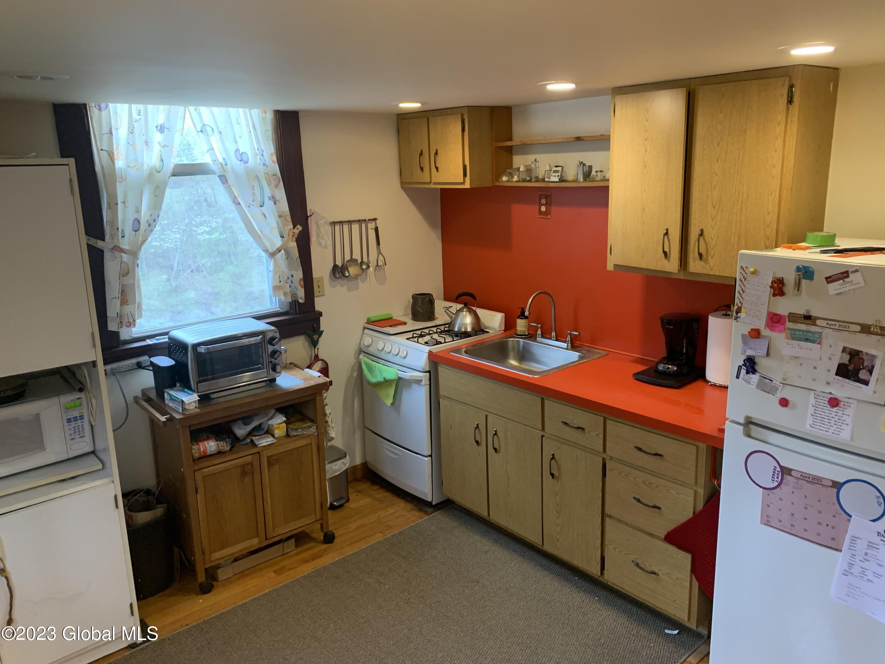 36 Tayer Road East Nassau, NY 12062 - Photo 8 of 34 Joan main kitchen