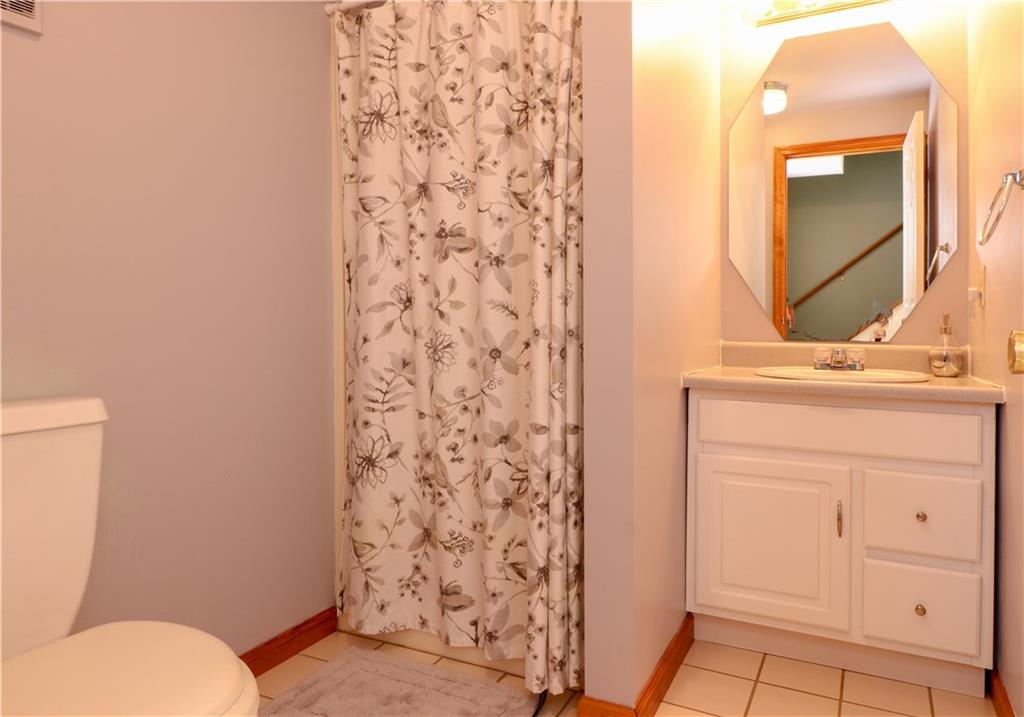 9040 Highland Road Pittsburgh, PA 15237 - Photo 19 of 25 Gallery Image 19