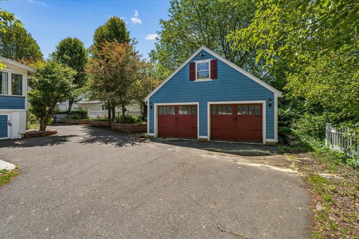 564 River Road Manchester, NH 03104 - Photo 49 of 54