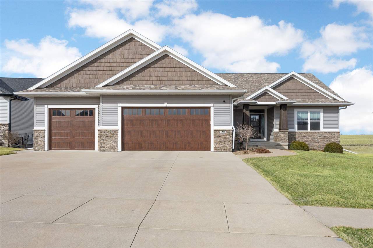 1236 Hickory Ridge Drive Marion, IA 52302 - Photo 1 of 37 Gallery Image 1