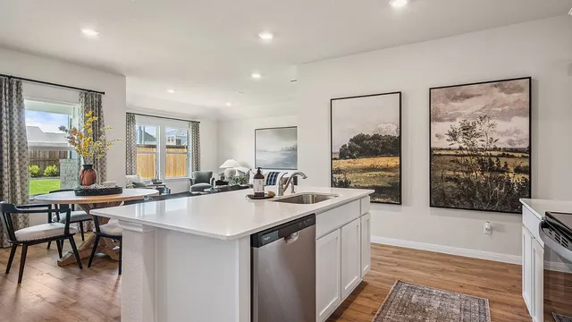 $325,990 | 121 Southridge Trail, Marble Falls, TX 78654