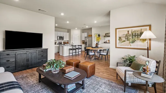 $325,990 | 121 Southridge Trail, Marble Falls, TX 78654