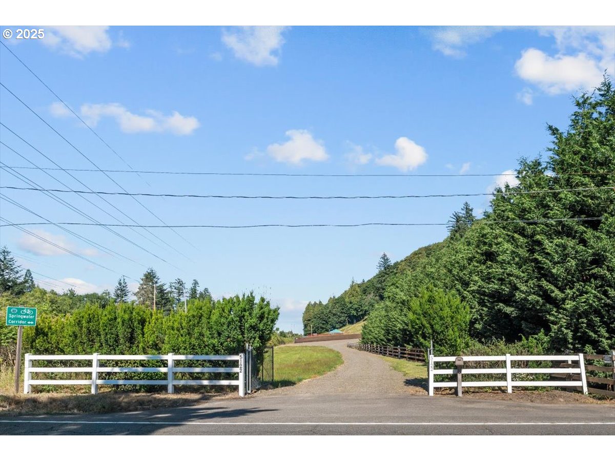 5122 Southeast Jenne Road Portland, OR 97236 - Photo 10 of 36 a view of a tennis court