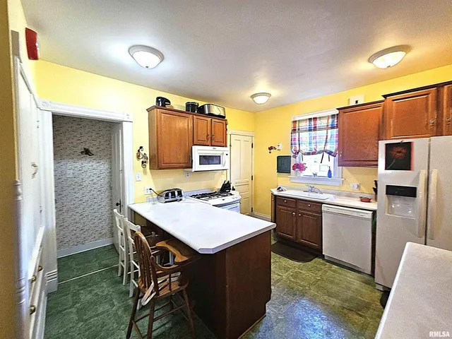 $109,900 | 115 East Court Street, Cambridge, IL 61238