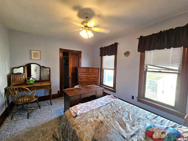 $109,900 | 115 East Court Street, Cambridge, IL 61238