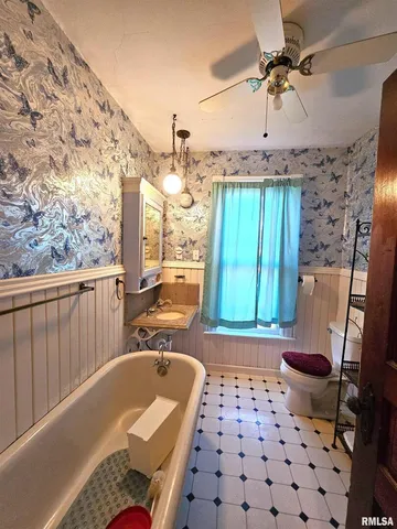 $109,900 | 115 East Court Street, Cambridge, IL 61238