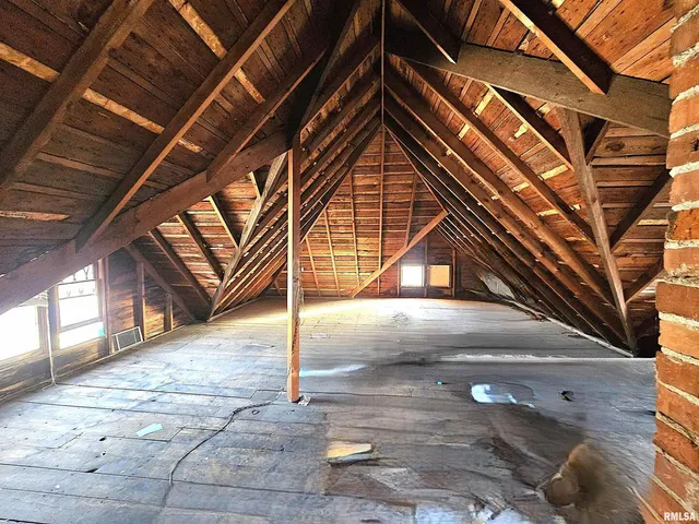 $109,900 | 115 East Court Street, Cambridge, IL 61238