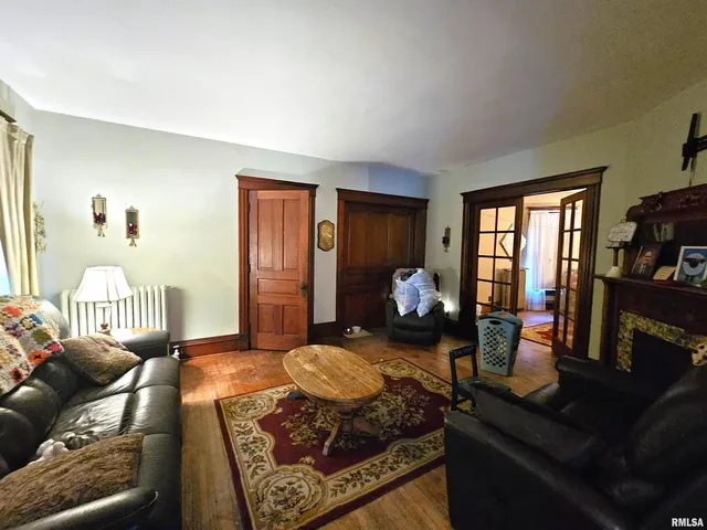 $109,900 | 115 East Court Street, Cambridge, IL 61238