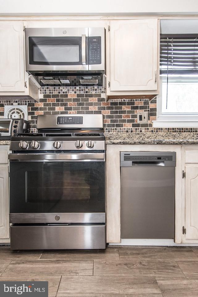 10648 Halstead Street Philadelphia, PA 19116 - Photo 13 of 36