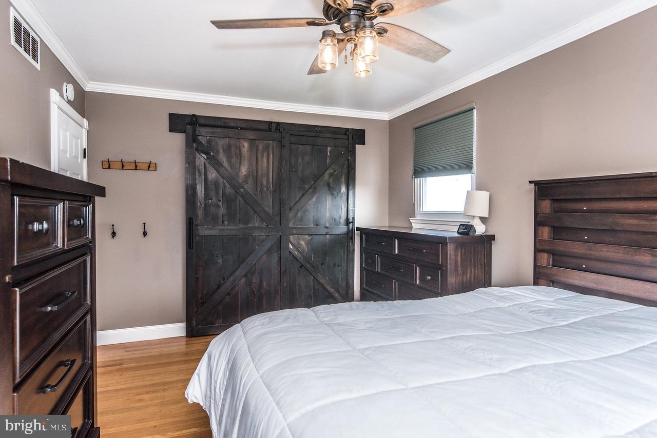 10648 Halstead Street Philadelphia, PA 19116 - Photo 16 of 36