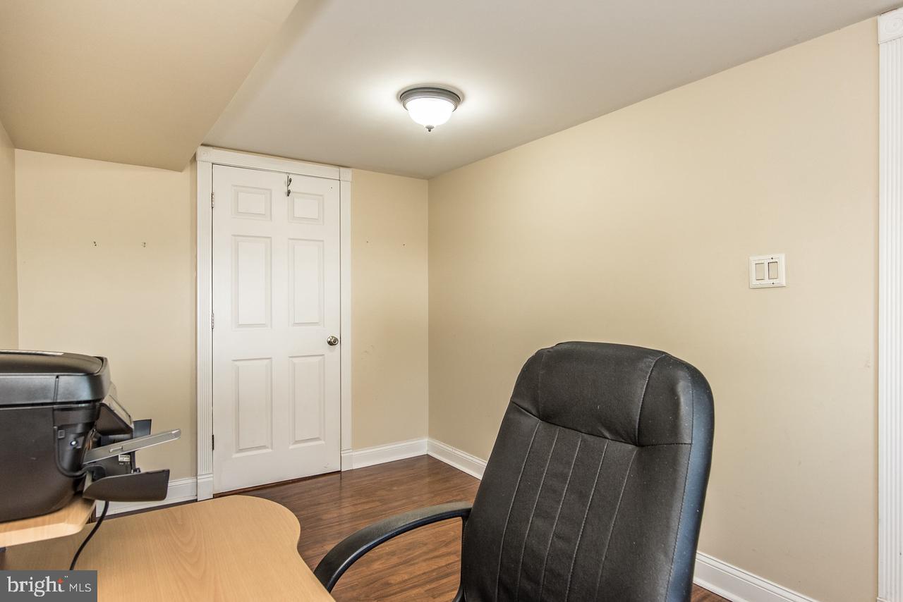 10648 Halstead Street Philadelphia, PA 19116 - Photo 29 of 36