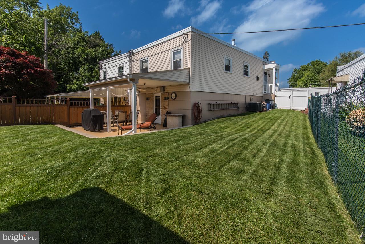 10648 Halstead Street Philadelphia, PA 19116 - Photo 34 of 36