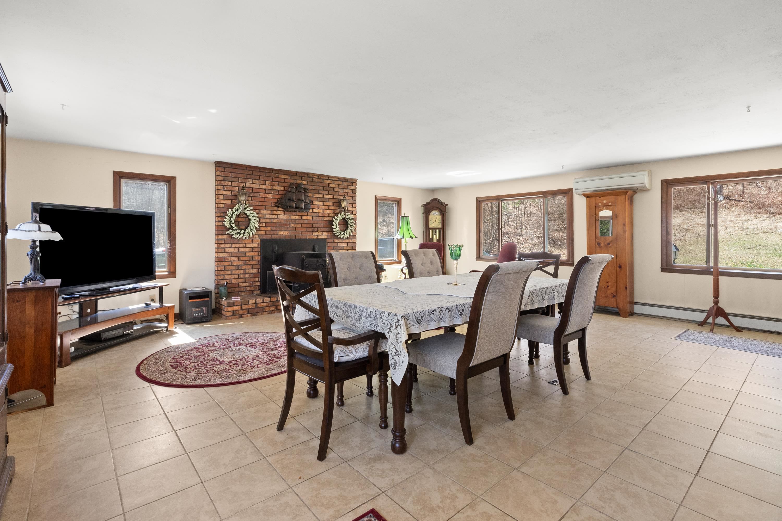 60 Woodman Road South Hampton, NH 03827 - Photo 8 of 28