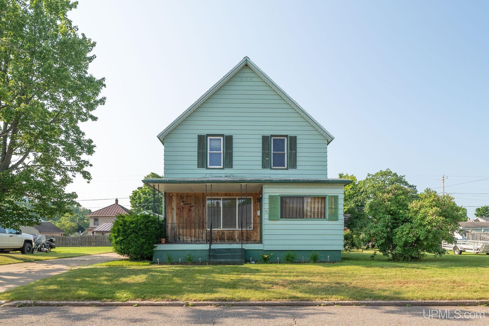 808 Wabash Street Ishpeming, MI 49849 - Photo 2 of 33 Gallery Image 2